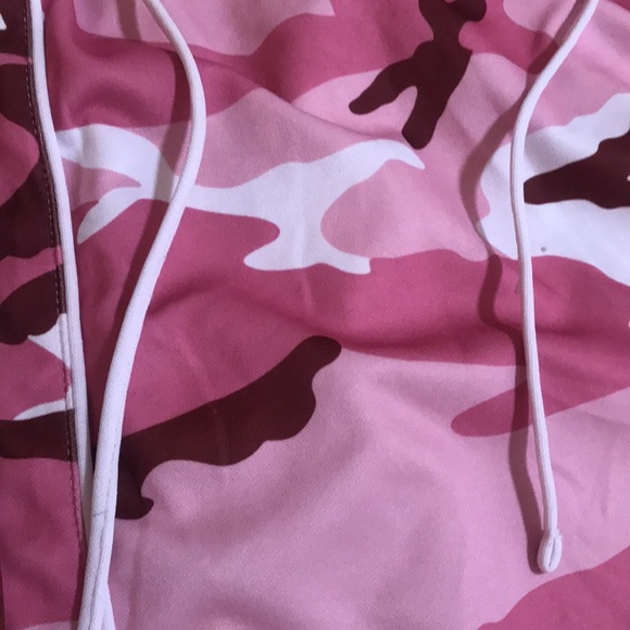 🌸NEW🌸 Von Dutch Vintage Logo Pink Camouflage Skirt - Picture 14 of 14